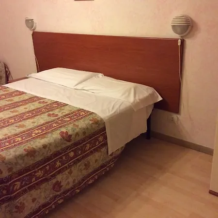 Hotel Anna 3*